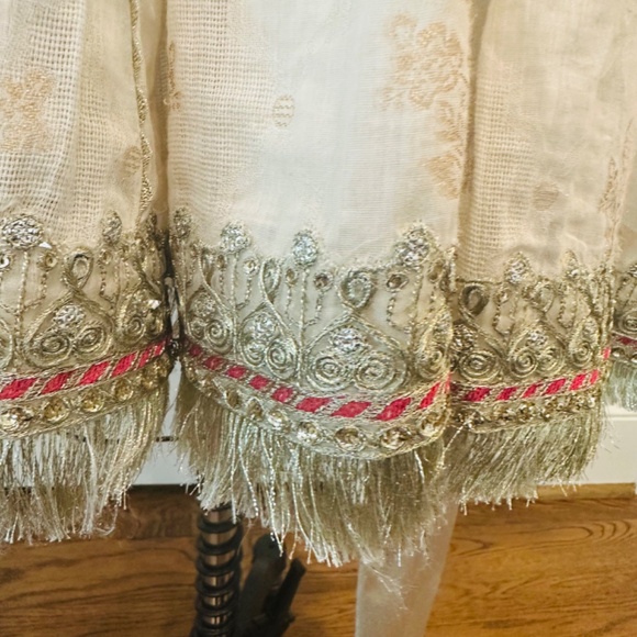 Maria B. Girls 12-14 Cotton Jamavar Anghrakha Style 2 Piece Suit - Picture 3 of 4